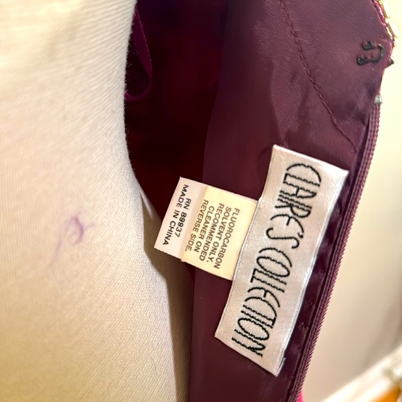 Vintage NWT ball gown with beautiful sheen & floral beading - Picture 9 of 10